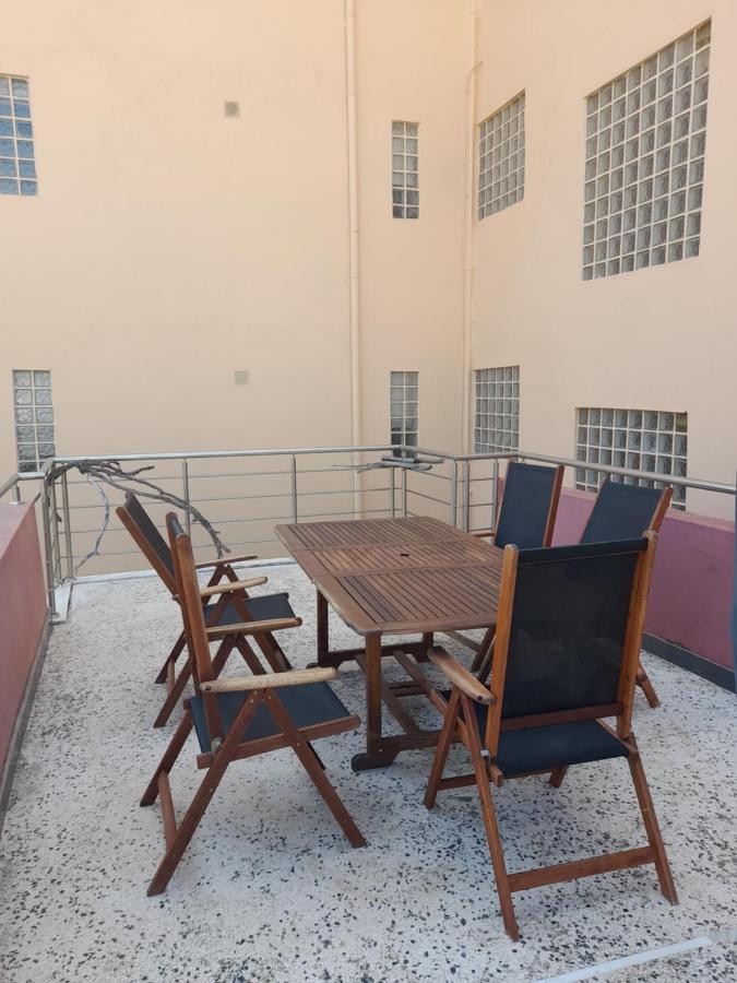 Bright Top Floor Apartment! Zakintos Zewnętrze zdjęcie